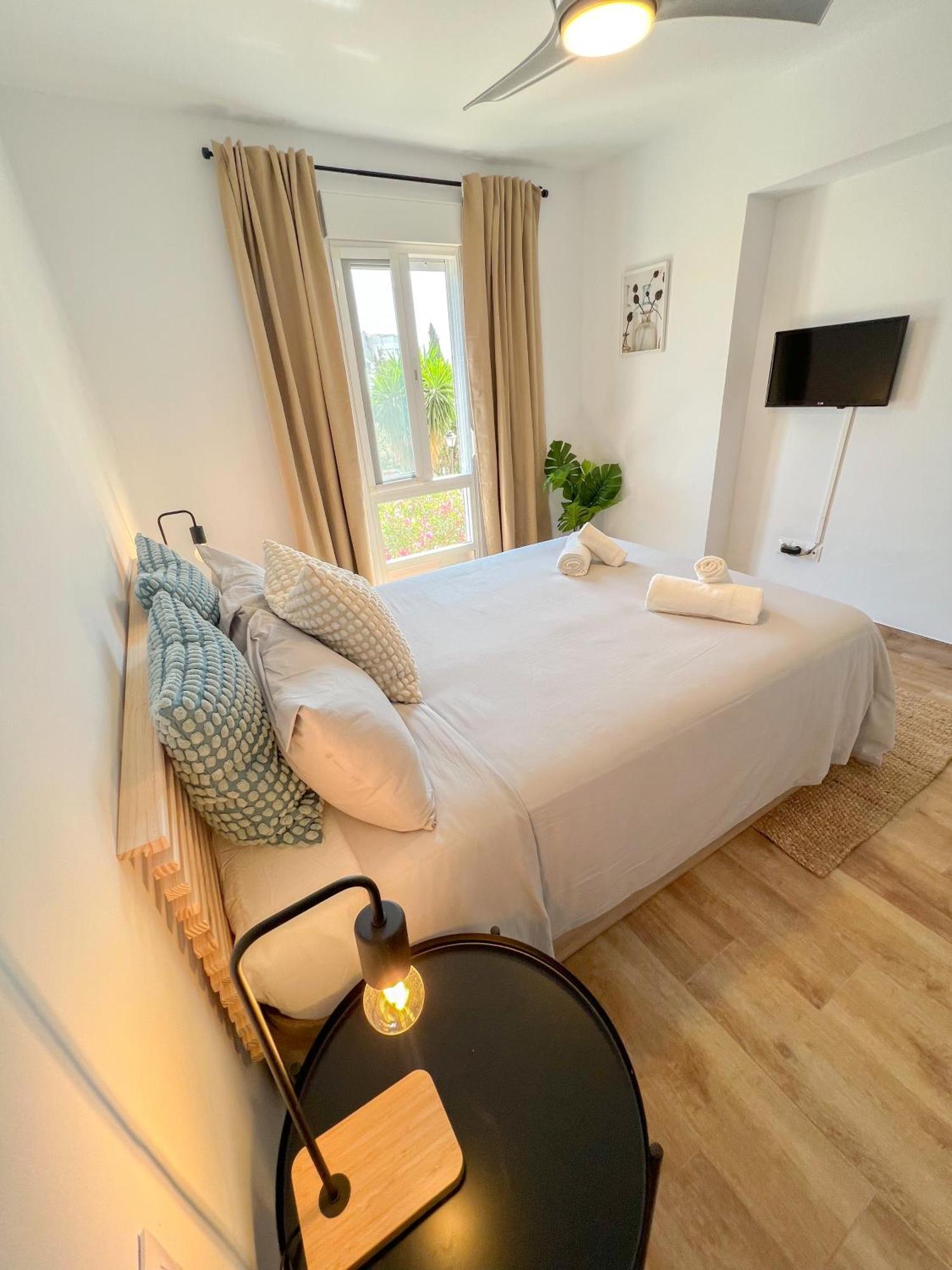 Bright & Cozy Apartment Acuario Beach&Pool Benalmádena Exterior photo